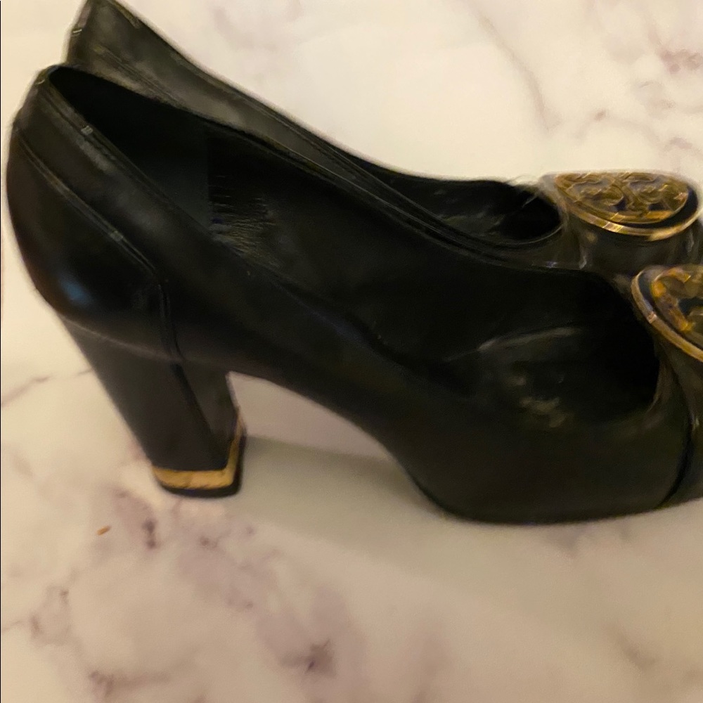 Tory Burch Black Leather Pump